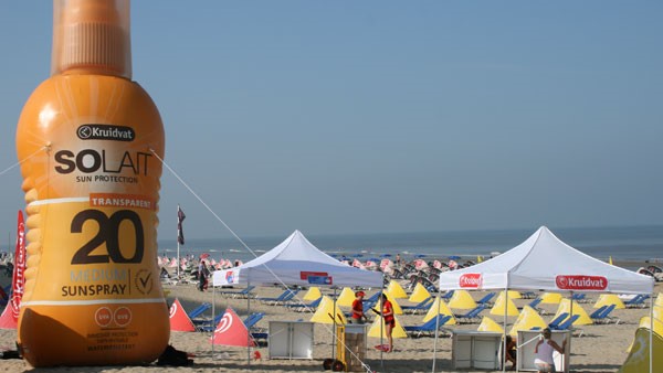 Opblaasbare blowup fles- Publi air Kruidvat inflatable bottle - strand- beach