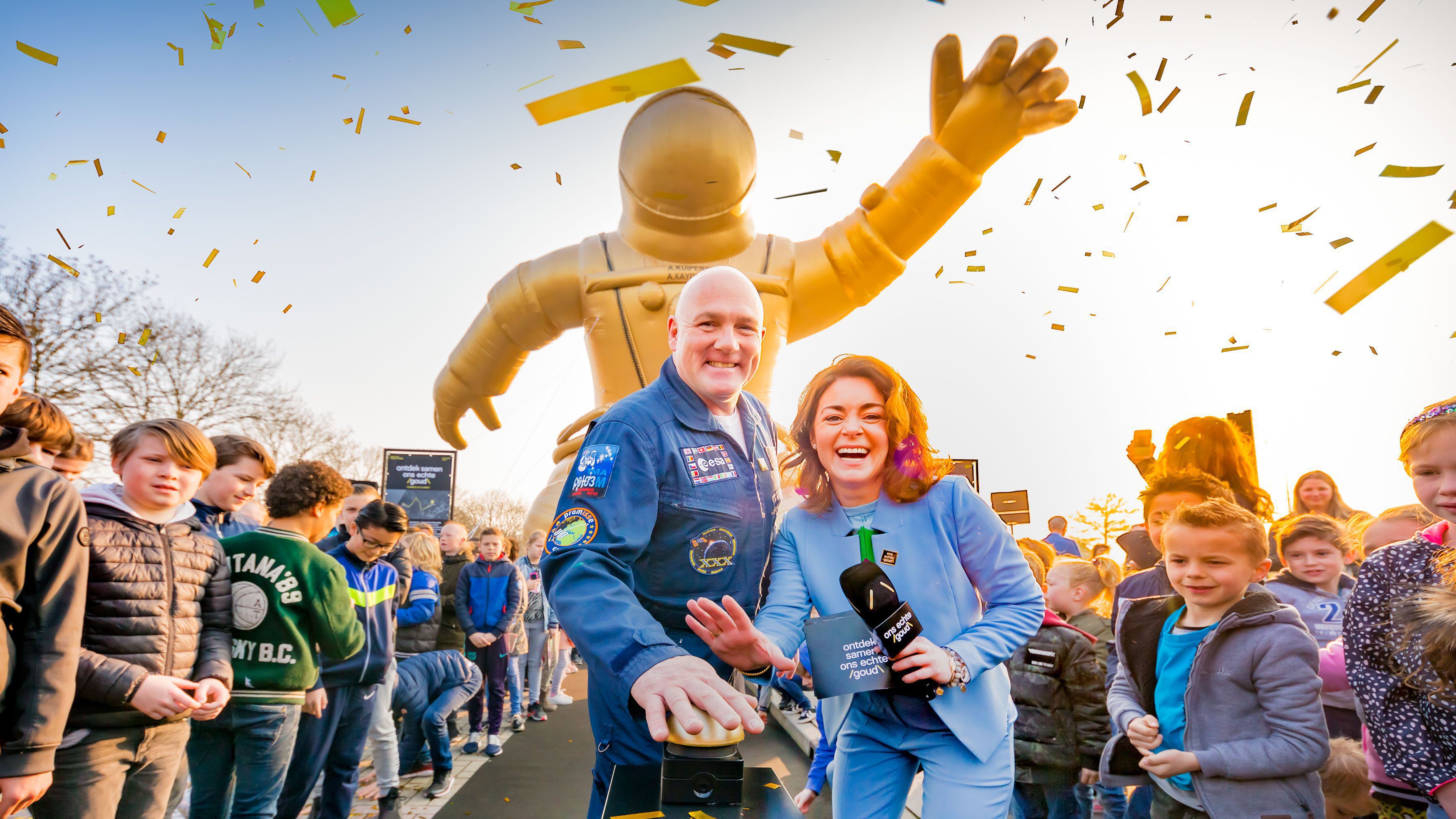 giant opblaasbare astronaut kuipers nationale museumweek
