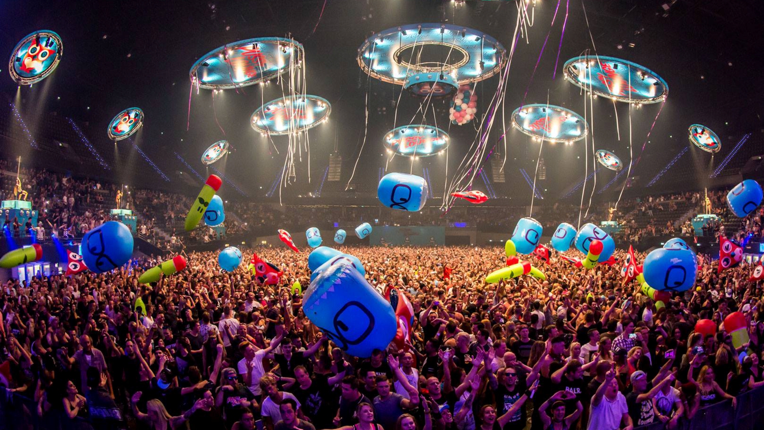 opblaasbare festival items en publieks ballen en inflatables - crowd balls