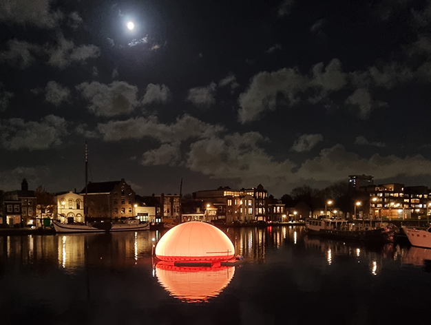 Inflatable Sunset in Delft