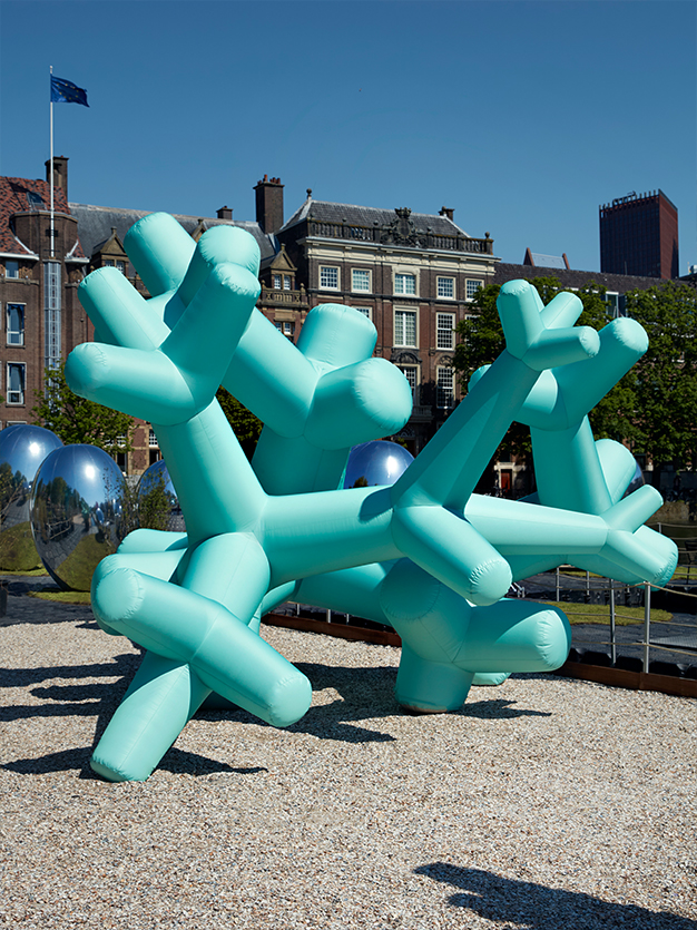 5-Publi-air-Blow-up-art-Den-Haag-2024